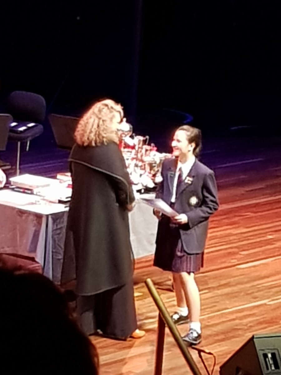 Luv_UrSkin's tweet photo. So honoured to receive my speech night awards from an inspirational woman, my friend and mentor @StartupShelley 💙💙 https://t.co/uaapOHHOxW
