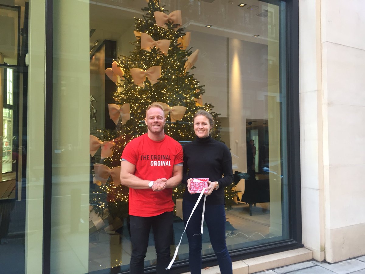 London_Pride's tweet photo. We just delivered some festive cheer (and gift vouchers!) to @heatherenaylor! #GotTheKnowledge https://t.co/Qao4S1XEt8