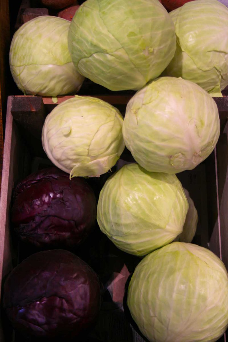 MarchHouseFarm's tweet photo. March House Farm has a wonderful range of fresh seasonal vegetables from local and regional growers, including potatoes from Stonehouse Farm in Mountsorrel, sourced by Tony Toach, our local wholesaler. #local #farmshop https://t.co/LzD7oGn43L