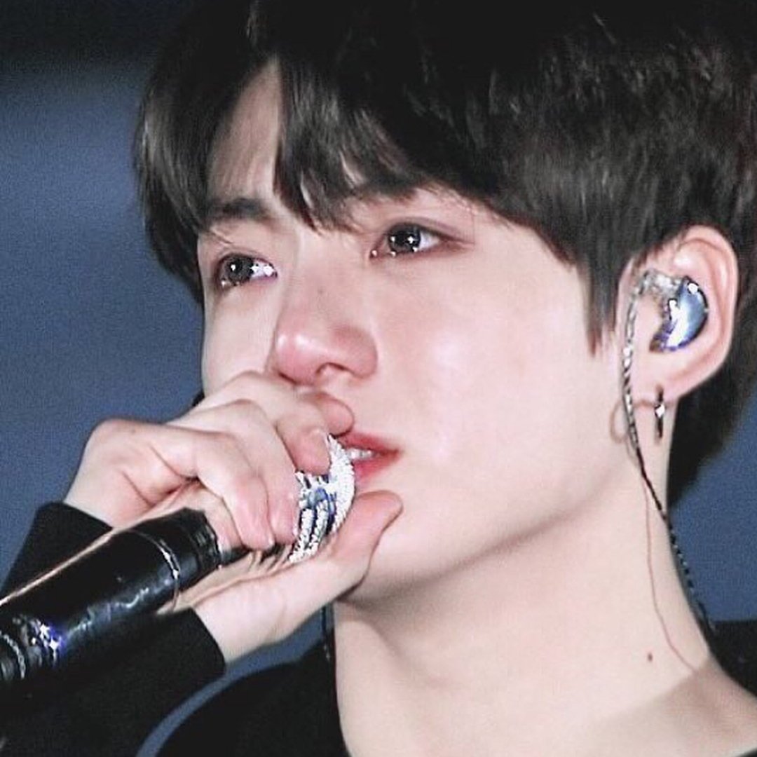 lune_jk_'s tweet photo. #bts #btsarmy #bangtanboys #jungkook #jeonjungkook #jk #정국 #rapmonste #kimnamjoon #Rm #kimteahyung #v #teahyung #jin #KimSeokJin #JungHoSeok #jhope #parkjimin #jimin #지민 #MinYoonGi #suga #kpop #btslovemyself #방탄소년단 #vkook #jikook #지국 #국민 https://t.co/WcNWRSbmQF