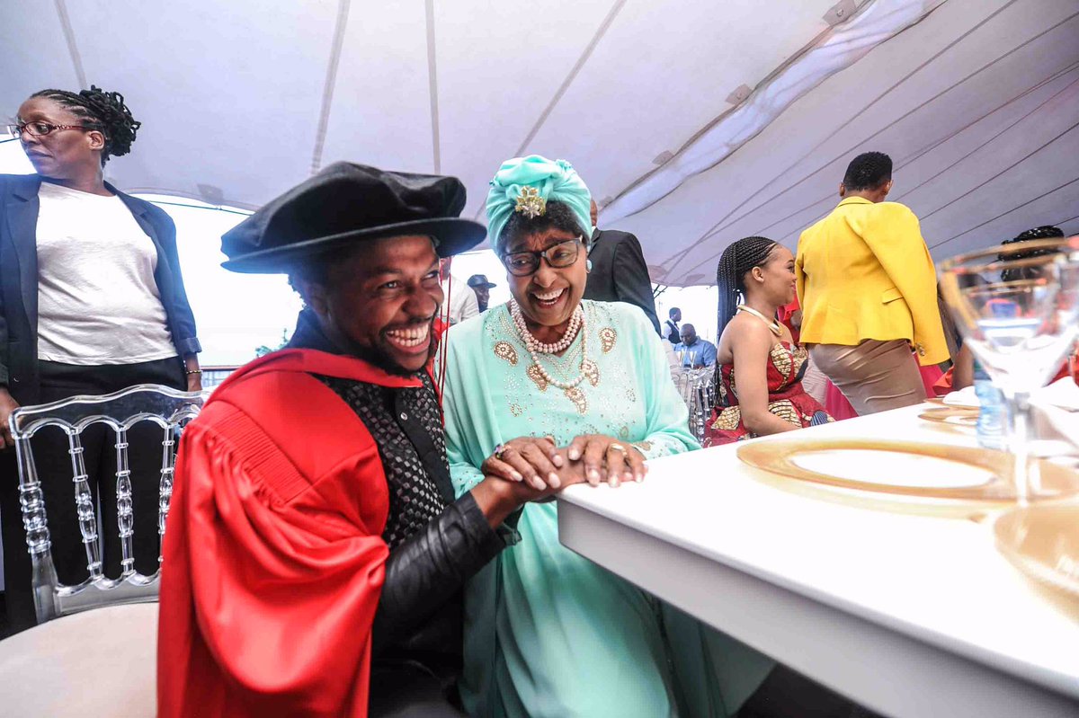 MbuyiseniNdlozi's tweet image. I wish to express my sincere gratitude to the EFF leadership, in particular the CIC @Julius_S_Malema for having invited Mama Nomzamo Winnie Mandela to the graduation celebration on Sunday. I looked into the eyes of liberation &amp;amp; saw a bright future of economic freedom
