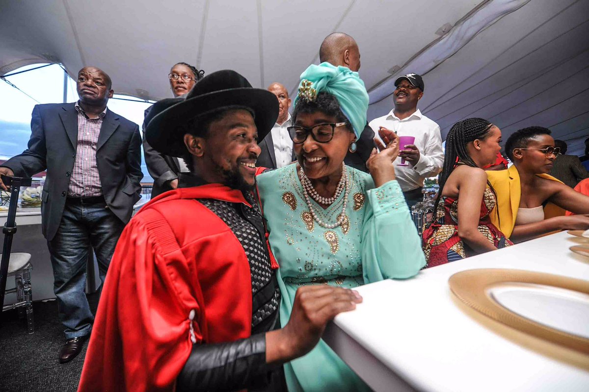 MbuyiseniNdlozi's tweet image. I wish to express my sincere gratitude to the EFF leadership, in particular the CIC @Julius_S_Malema for having invited Mama Nomzamo Winnie Mandela to the graduation celebration on Sunday. I looked into the eyes of liberation &amp;amp; saw a bright future of economic freedom