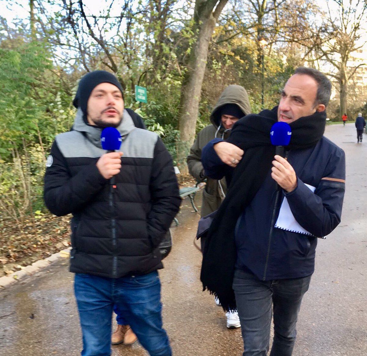 Très sympa là doudoune de <a href="/kevadamsss/">Kev Adams</a>, n’est-ce pas <a href="/watts_beyond/">Watts #RideDifferent</a> ??! 😉😉 #WattsFamily