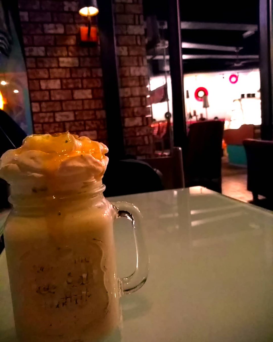 jealouz2u09's tweet photo. Matcha Durian Frapped ๐ค
#food
#frapped https://t.co/RLvxSxqJ0k