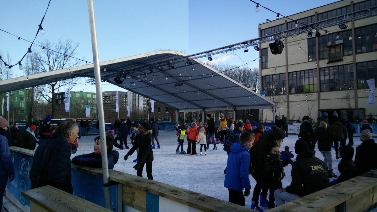 WintersDelft's tweet photo. Wat is het gezellig op de schaatsbaan! #WintersDelft #Gezelligheid #IJsvrij https://t.co/HdJErXyjiu