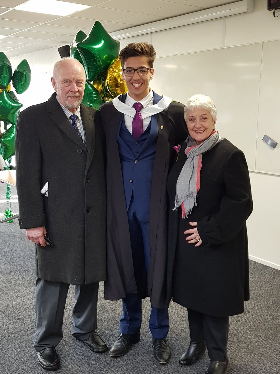 Reblm's tweet photo. Congratulations Lucas! Graduated with first class honours #Masters #Prizewinner #LeedsGrad17 #BestDissertation @LeedsUniBSchool https://t.co/enChuJot4o