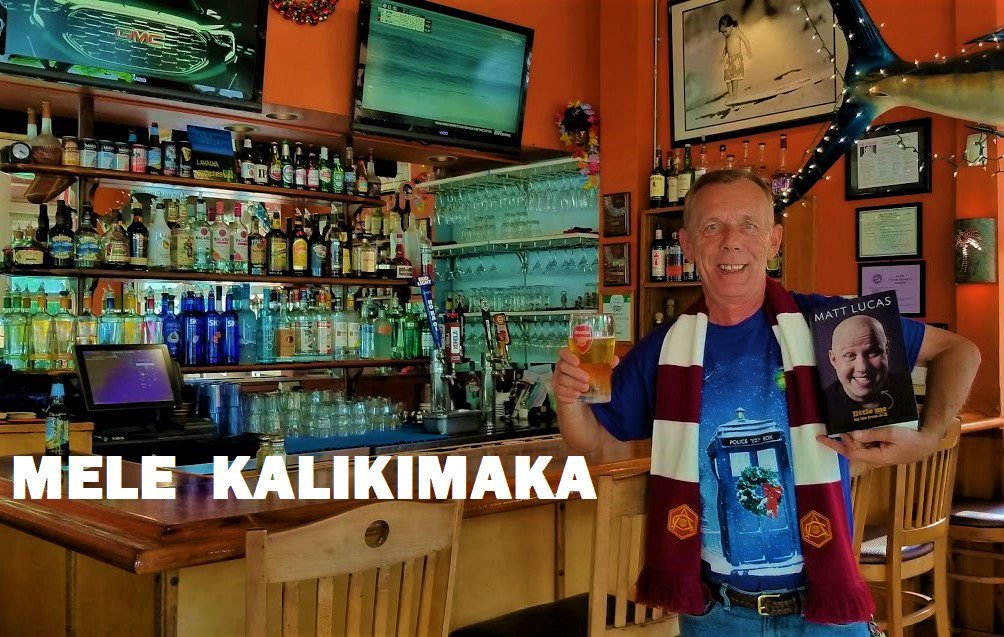 GoonerMaui's tweet image. ALOHA @RealMattLucas 🏝️
To celebrate my copy of #LittleMe arriving on #MAUI, I thought I'd drop you a Christmas card from my local pub #LahainaCoolers.
Owners allow me to host midweek matches for visiting #Gooners 
I hope you'll pop in, if you're in this part of the world.