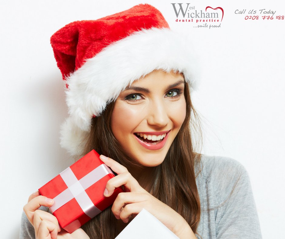 dr_anhaar's tweet photo. This month's blog looks at how you can ensure this Christmas is white with a course of teeth whitening #BeckBromFL https://t.co/2k3r8qgSTV https://t.co/gJL1Bib0Sg
