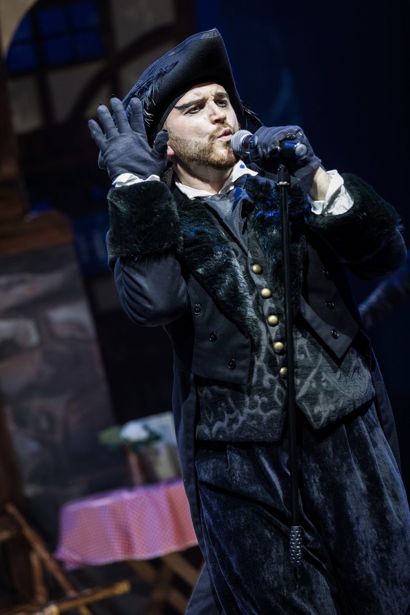 TorchTheatre's tweet photo. Stuck for Xmas present ideas for friends and family? Why not purchase tickets to see our panto 'Dick Whittington' over Xmas? Performances run from Mon 18 - Sat 30 December. Tickets can be purchased online and easily printed at home https://t.co/0glCoidOFO or call 01646 695267. https://t.co/NyLIJFCr61