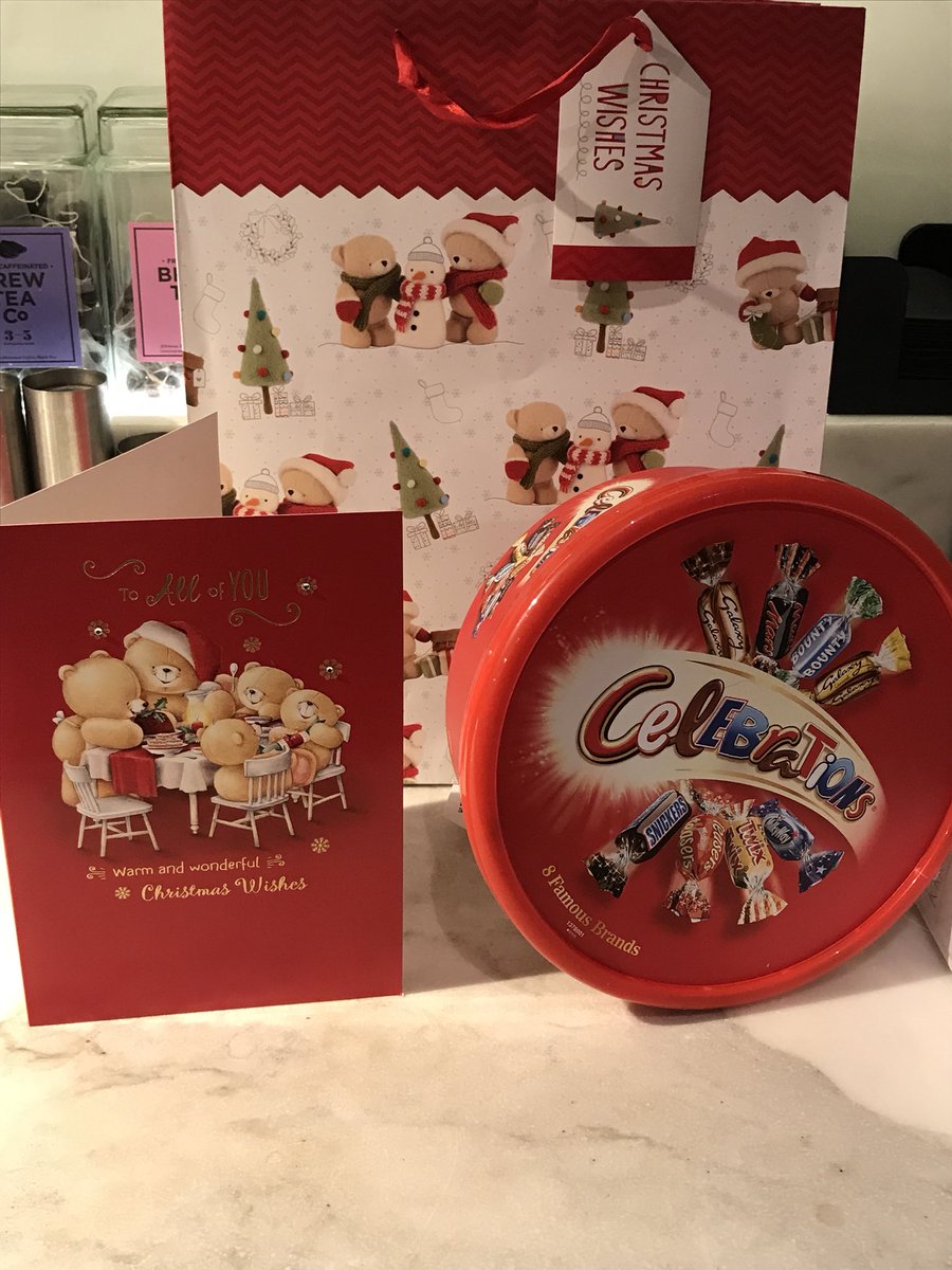 Wonderful gift from one of our guests in the hub CG 🎅🎊💚✅#sharingiscaring <a href="/Tom_CFP/">Tom Pocock</a> <a href="/cristin8la/">cristina bongiovanni</a> <a href="/paddymooner/">Patrick Mooney</a> <a href="/SDEBDD/">simon ewins</a> <a href="/StonehamTomPI/">Thomas Stoneham</a> #greatgreets
