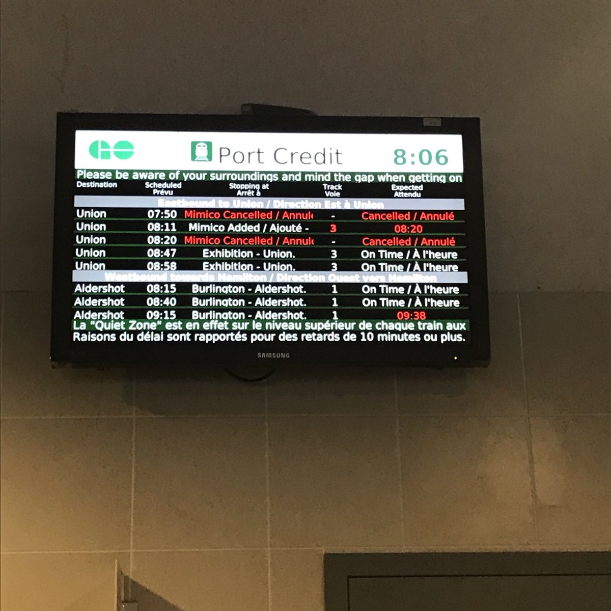 laurajmax's tweet photo. @GOtransit will a train be coming at all today? Waiting half an hour already.... #customerservice #toronto #snow https://t.co/AfCnFs60W4