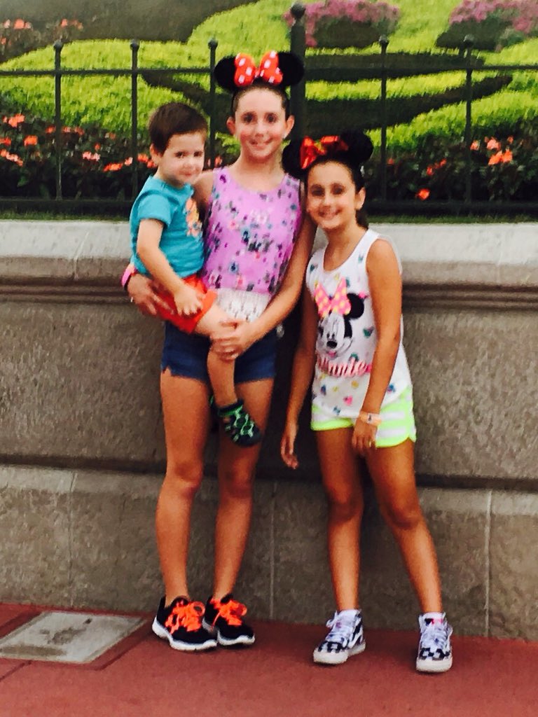 HRSandyFitz's tweet photo. @Disney @DisneyParks  https://t.co/paxjiJ47ga