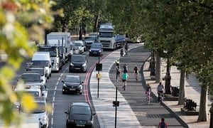 SofiePelsmakers's tweet photo. “Protected cycle lanes are one of the best ways to reduce congestion in London, carrying up to five times as many people per hour as a main road, a new report shows” https://t.co/sztfuC24Pv https://t.co/jX0u6vohA1