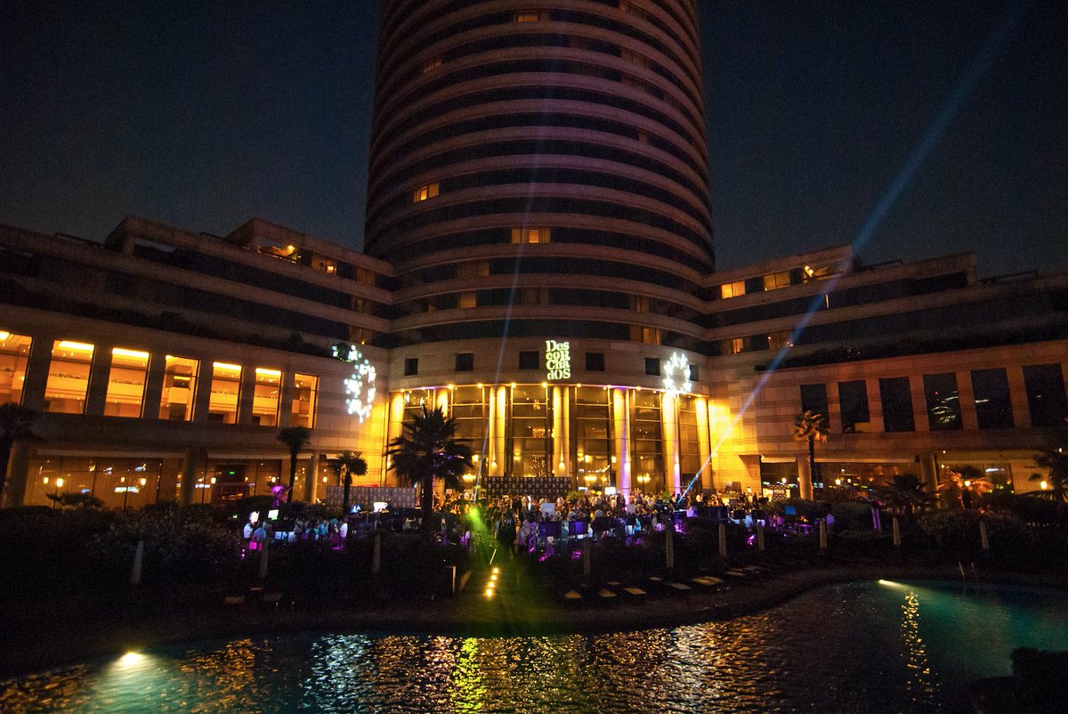 Te esperamos el jueves 14 a las 19:00 horas en la 10ª versión de la Feria Vinos de Lujo, entradas a la venta en PuntoTicket ;)
Más información: +56 2 2950 3088 o brojas@mohg.com.
bit.ly/2kn9Ccb