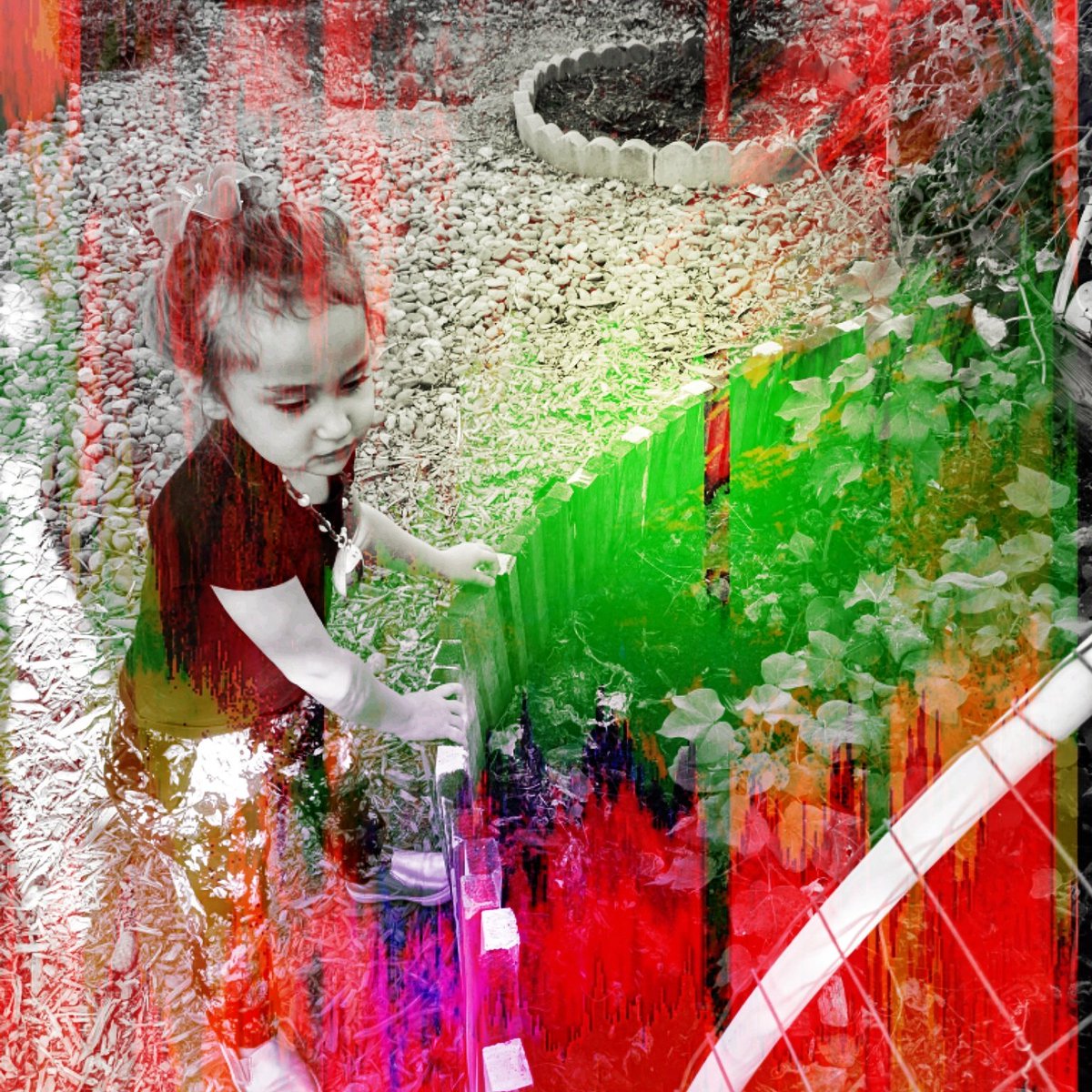 technoirCandy's tweet image. HYPER 🏵️ LUCIDITY
@technoircandy
&quot;Right here and now, one quanta away, there is raging a universe of active intelligence that is transhuman, hyperdimensional, and extremely alien.&quot;~Terence McKenna
#glitchart #datablend #neosurrealism