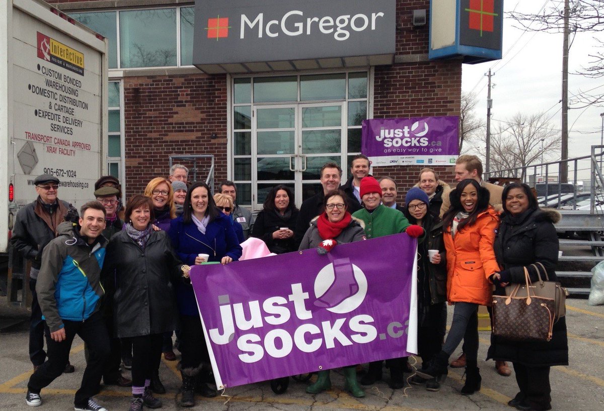 canadahelps's tweet photo. When Terry Smith and her family learned about the desperate need for socks in homeless shelters, they wanted to make a difference. Today, their family run charity at @JustSocksCanada provides new socks to homeless agencies across #Canada. Learn more: https://t.co/dw7oFdfKts https://t.co/BY7QrMBo5W