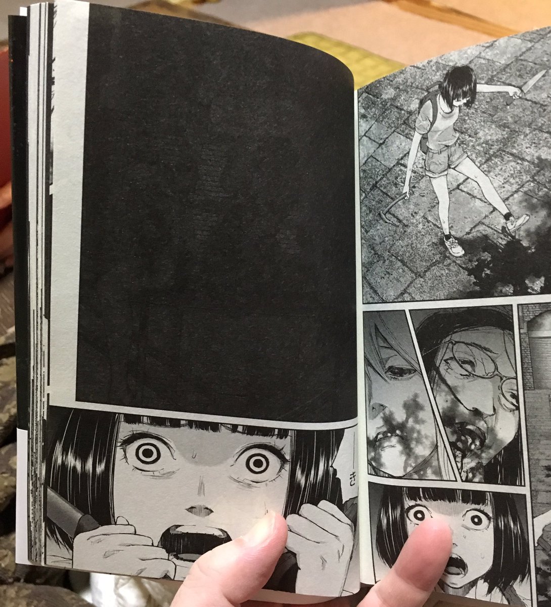 追記あり 殺戮モルフ の外薗昌也先生 単行本のグロシーンを無断で黒塗りにされ発売される事に 真っ黒でなにがなんだかさっぱりわかりません 前代未聞です 2ページ目 Togetter