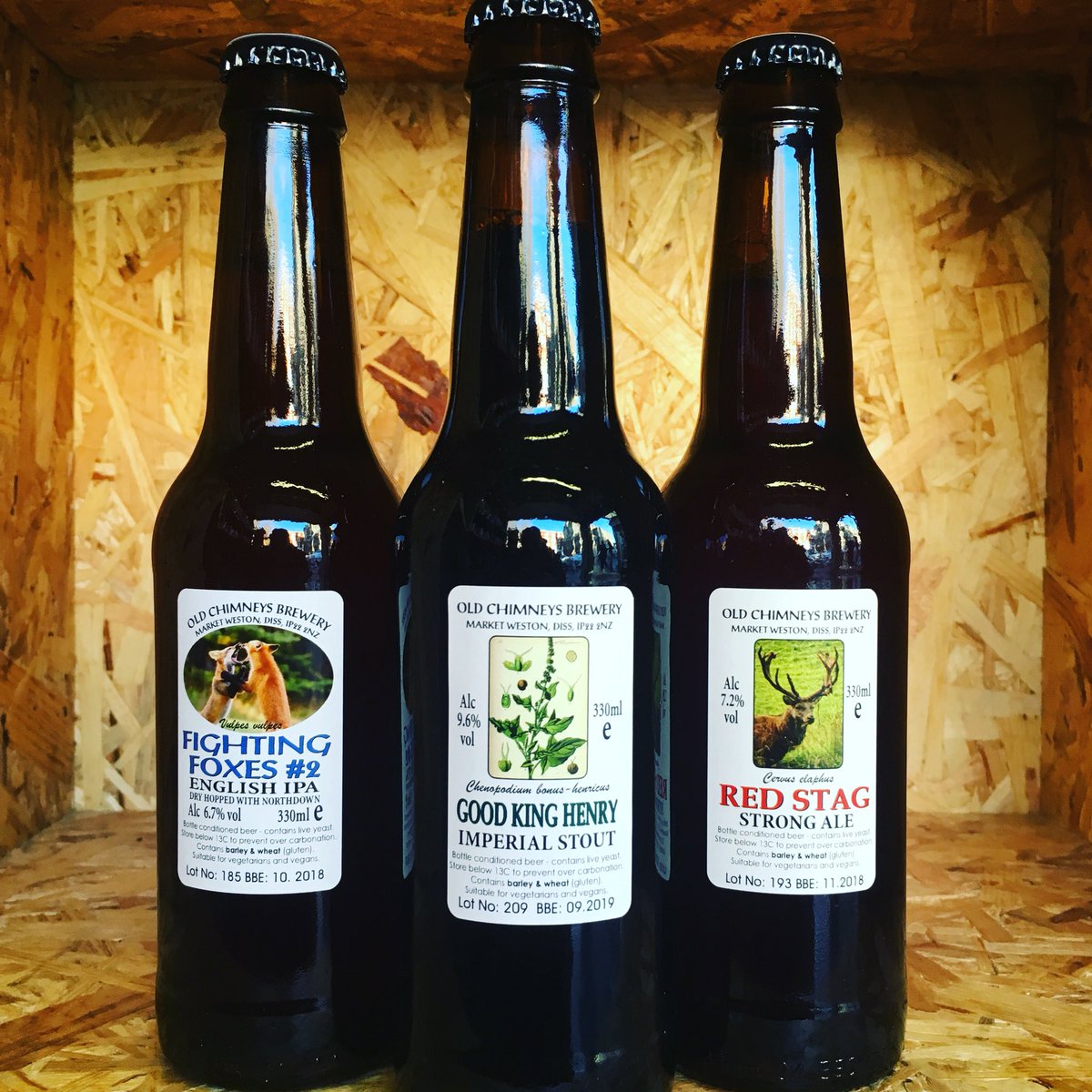 The King is back and he’s got company. #oldchimneys #festivebeers