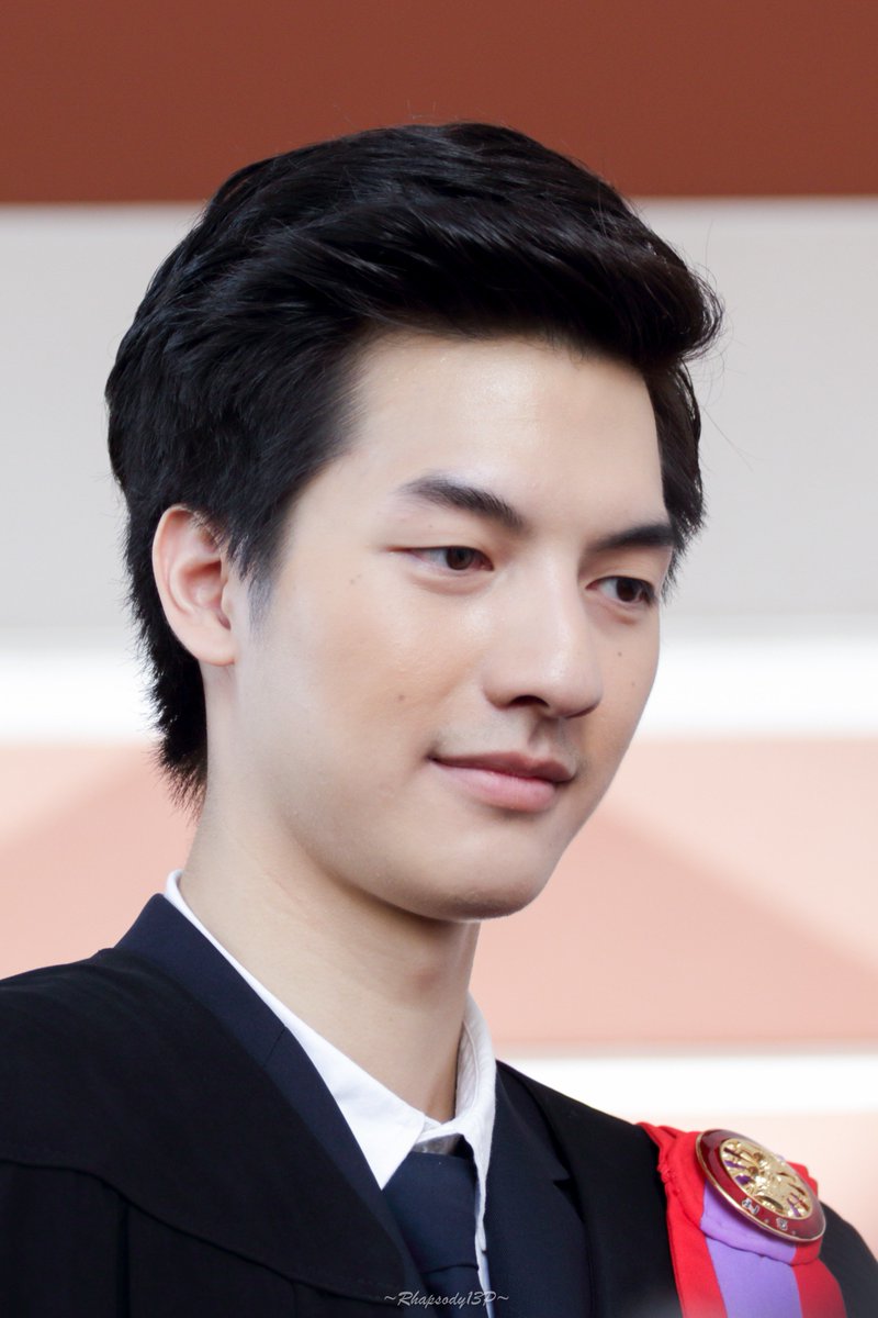 Rhapsody13P's tweet photo. ทำรูปแก๊ปตอนพักเที่ยง พี่ที่ออฟฟิศทัก หล่อจัง .. งืม คุณเขาหล่อเนอะพี่ #GapGraduation #KittiGap #GapKittichat #ConversationThailand #TUSexuBoy https://t.co/S9qTafbkWh
