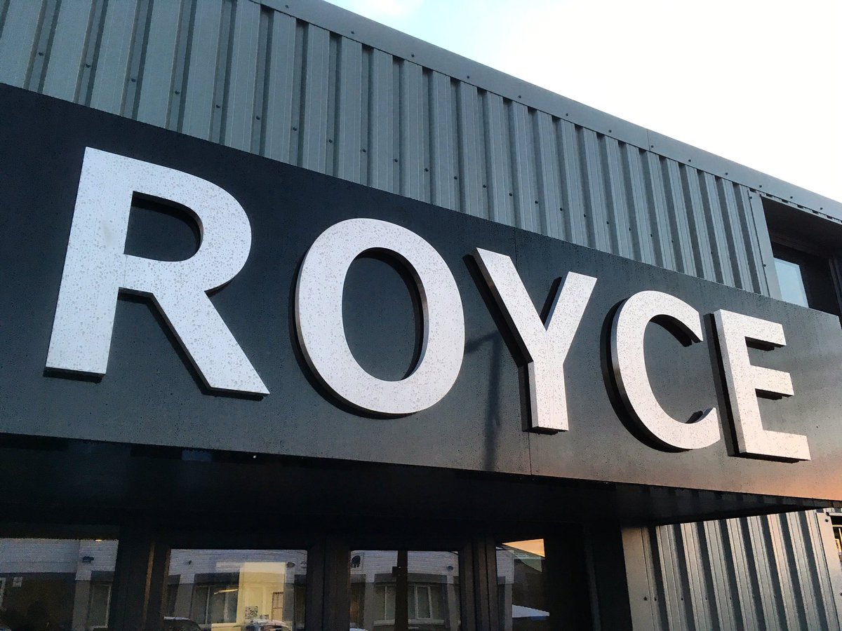 ImageWorxLtd's tweet photo. High quality exterior signage 👆🏻👆🏻
These stand off letters give a classy look to this professional establishment. https://t.co/5DxOppBNg8