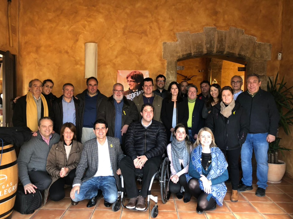 marccastells's tweet photo. Avui formalitzem l'incorporació de 15 regidors i 3 alcaldes nous al @Pdemocratacat de l'Anoia. Eixamplem el projecte de manera transversal com ens inspira @KRLS https://t.co/Y1j8YMGzKO
