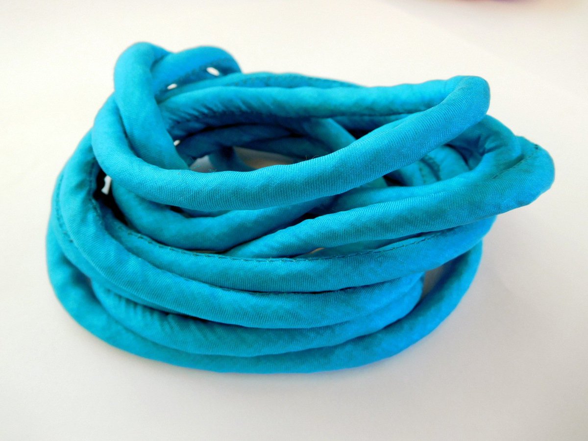 SunEnterprises_'s tweet photo. 🦋🦋FIND OUR REAL SILK CORDS WITH INSERTS as a component of your BRACELETS, WATCHES, NECKLACES OR BADGES 🦋🦋🦋
🌊💦
Use creativity with the parts and DESIGN your own FASHION ITEMS!💫🌸
💌💌Check our new arrivals in our website! 💌💌
https://t.co/c1jeP9GydB https://t.co/09BiClUgCZ