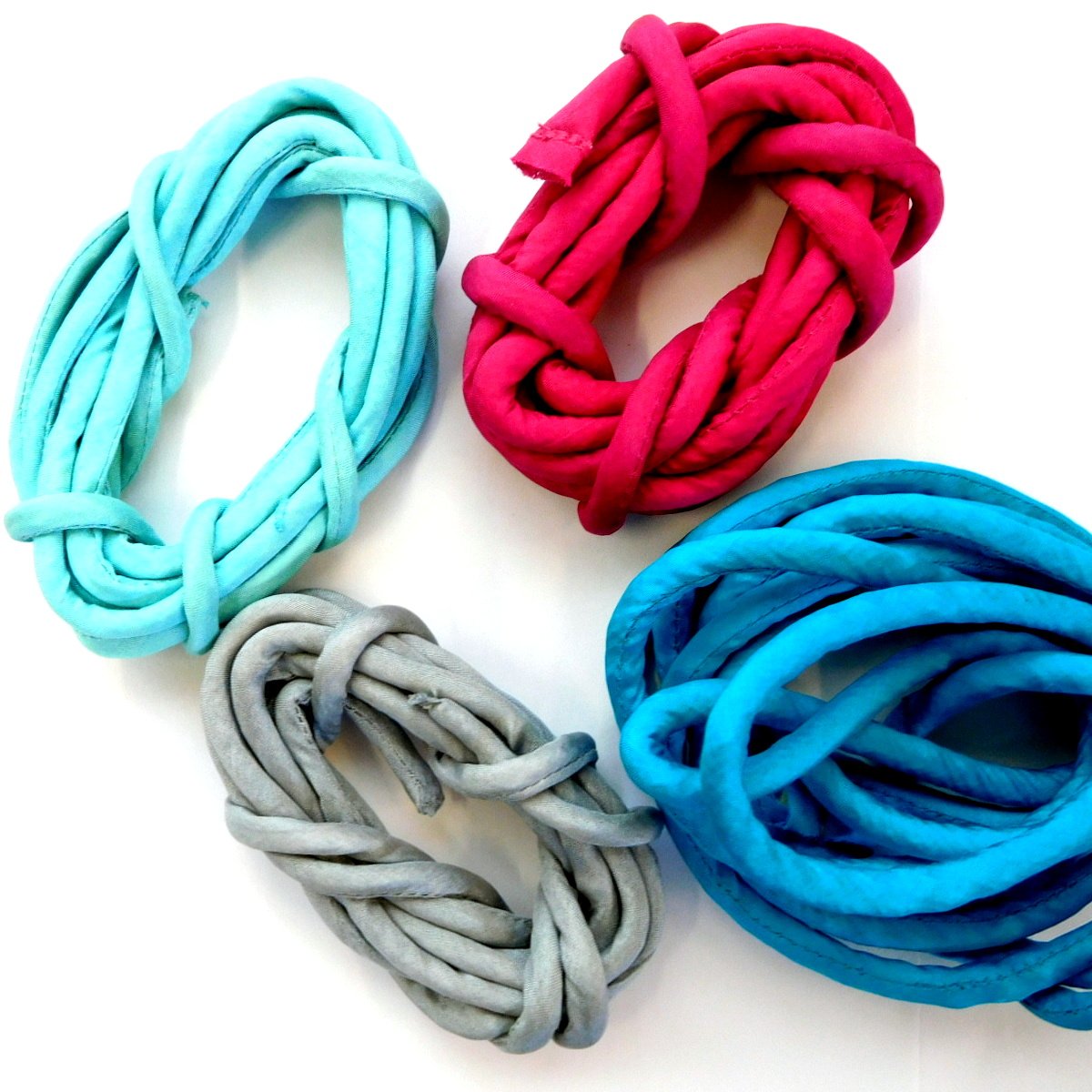 SunEnterprises_'s tweet photo. 🦋🦋FIND OUR REAL SILK CORDS WITH INSERTS as a component of your BRACELETS, WATCHES, NECKLACES OR BADGES 🦋🦋🦋
🌊💦
Use creativity with the parts and DESIGN your own FASHION ITEMS!💫🌸
💌💌Check our new arrivals in our website! 💌💌
https://t.co/c1jeP9GydB https://t.co/09BiClUgCZ