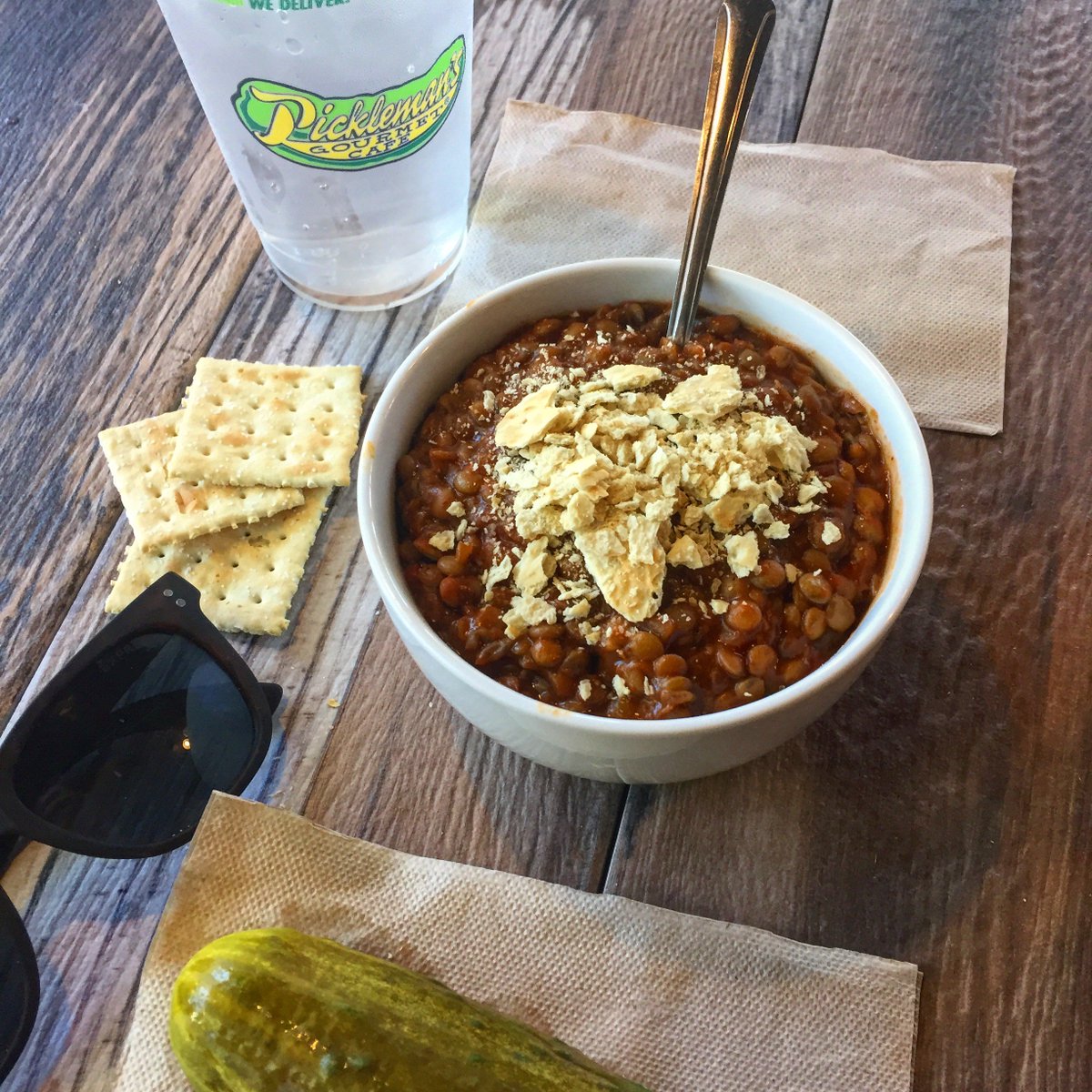oupicklemans's tweet photo. Our Vegetarian Lentil Chili is back! https://t.co/PdAZIyVXty