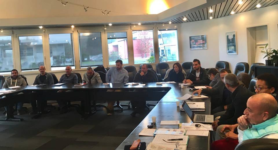 HabitatFFB's tweet photo. Réunion des adhérents LCA-FFB 64 et 65 sur la #sécurité des chantiers avec la Direccte, la Carsat @CarsatAquitaine et l’OPPBTP @preventionbtp à la Fédération BTP des Pyrénées-Atlantiques #FBTP64 #FFB64. En présence du Président LCA-FFB 64, Pascal Mazouat @Maisons_Aqui. https://t.co/COF7t8uRVX