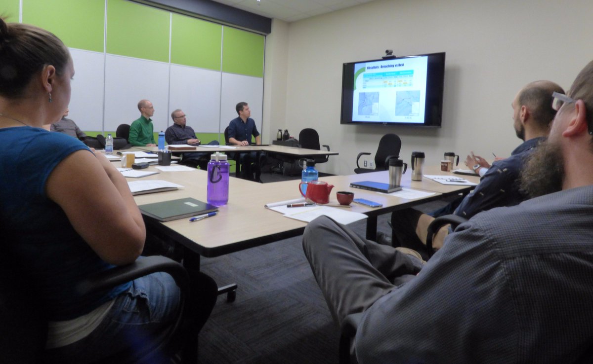 karenbronsard's tweet image. Ce matin à #GéoBase, nous rencontrons nos collègues du ministère des ressources naturelles du Québec. Vive la collaboration!