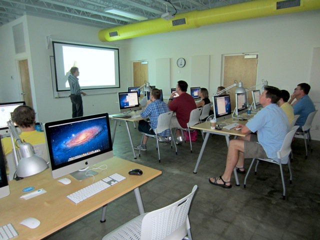 Have questions about CODEcamp? Want to find out what exactly you'll be working on? Join us tomorrow from 5:30-6:30pm at the Flagship for our December Meetup. RSVP here: eventbrite.com/e/codecamp-mee… #chscodes #chstech