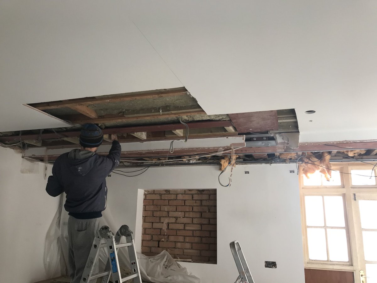 BusbysServices's tweet image. Starting to take shape ;) #BPS  #kitchenfit #decorating