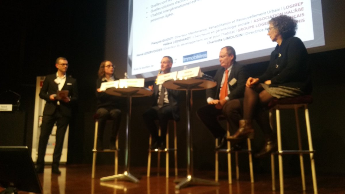 LeMoniteurEvent's tweet photo. Les bailleurs sociaux relèvent le défi du vieillissement de leurs locataires à travers la prévention et les services. @LogirepOfficiel @Groupe_LF @AssoDelphis Asso Hal'âge sur #forumHLM de @Le_Moniteur #logementsocial https://t.co/1Eq53CDoG9