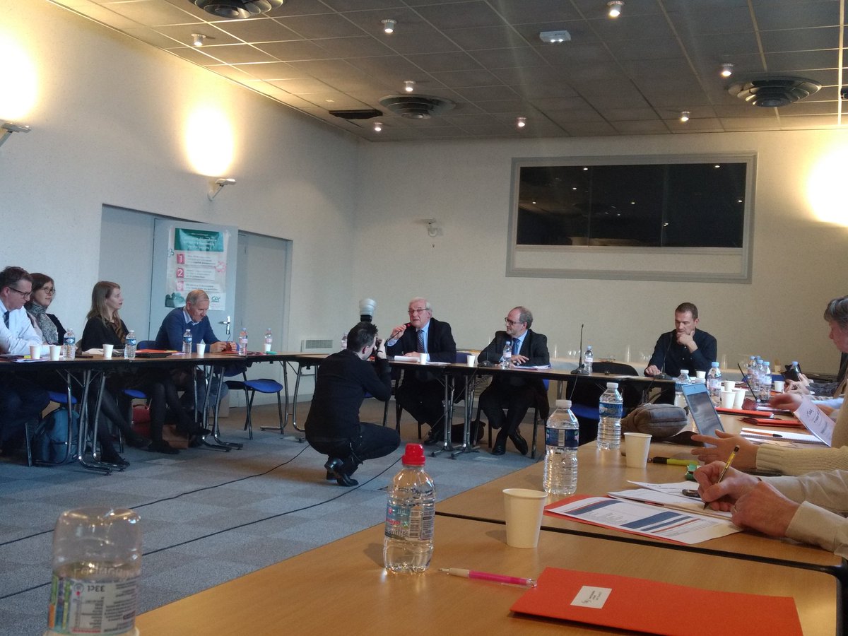 B4C_eu's tweet photo. Félicitations à Yvon le Hénaff (@Vivescia) qui est élu à la présidence de @PoleIAR pour les 3 prochaines années ! #bioéconomie #bioeconomy https://t.co/VSwYcF0GFc
