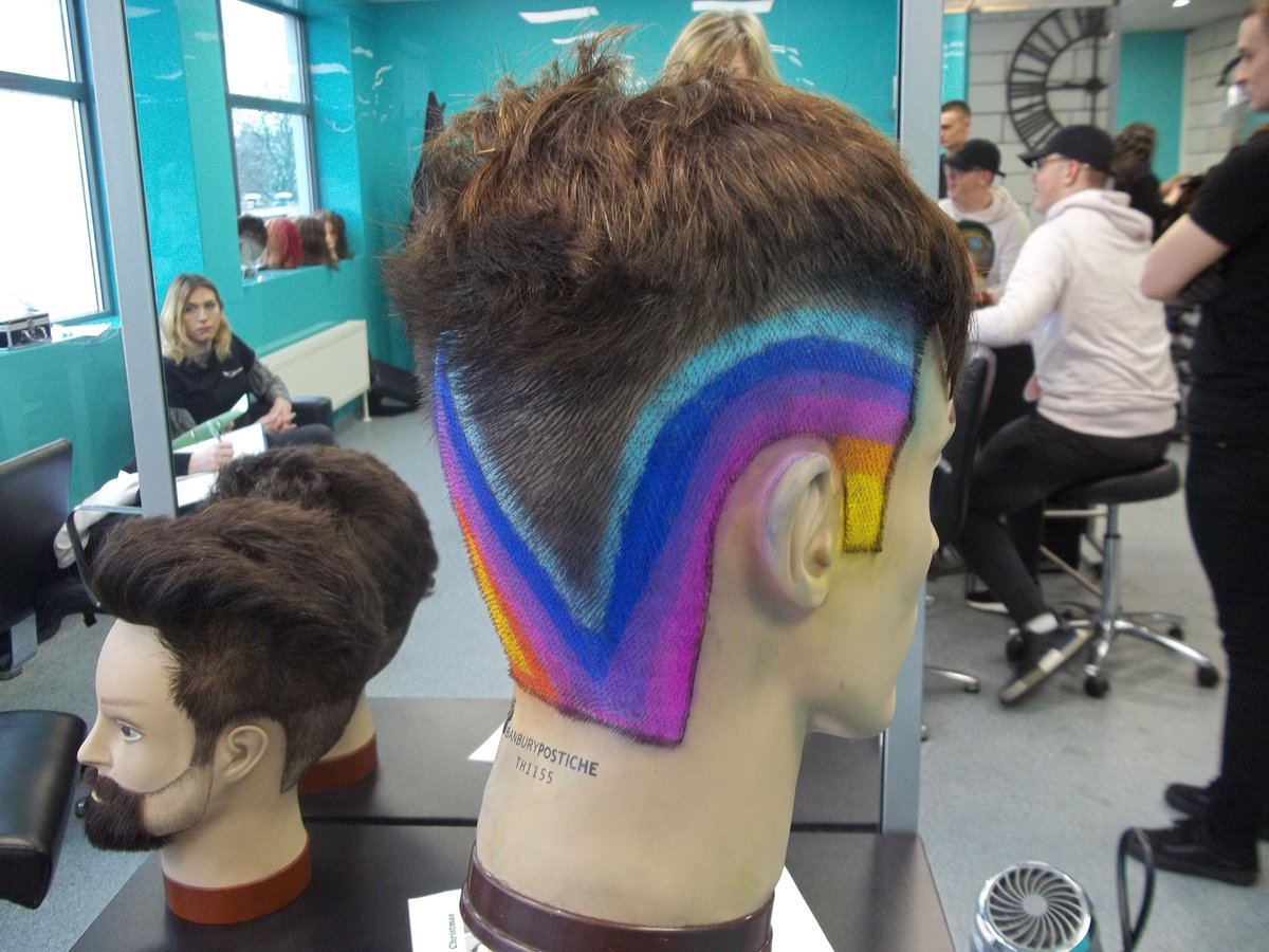 H2B_ExeColl's tweet photo. Barber Beards Creative - Christmas hair Tatooing and coloured beards #exetercollege https://t.co/t4pCWQdszR
