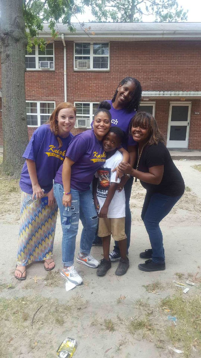 PBYoungKnights's tweet photo. PB Young Elementary staff and students offers our sincere condolences to the family and friends of Macon Brock. His dedication to our community, school, and students have made a lasting impression that will never be forgotten. https://t.co/8luY7UfNgY