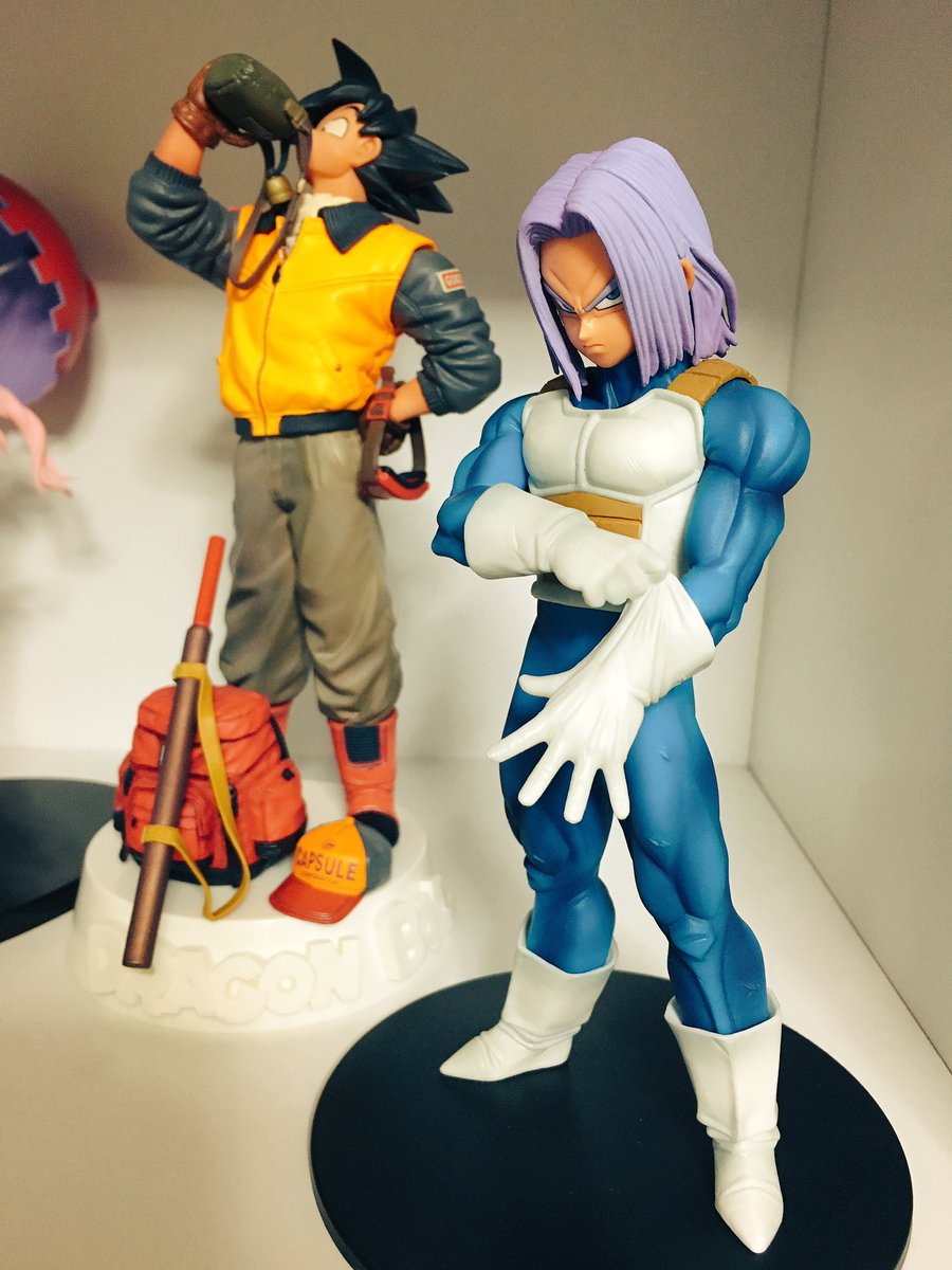 集めちゃうおじさん ヤフオク宣伝中 新たに4体お迎えしました タイムラインで拝見した写真がかっこよく気になっていたゾロですが 想像以上に大きかったです ドラゴンボール ワンピース ドラゴンボール フィギュア ワンピースフィギュア