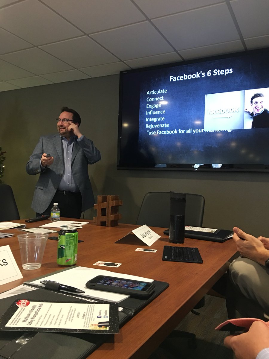 RocketGroup's tweet image. #Rockstar!  

RT @WilbanksFarmHER: Working on my social media skills with the awesome @RocketGroup and fellow corn roots participants . We are the voice of the corn farmers across Missouri. #CornRoots #MoCorn #ShareYourStory