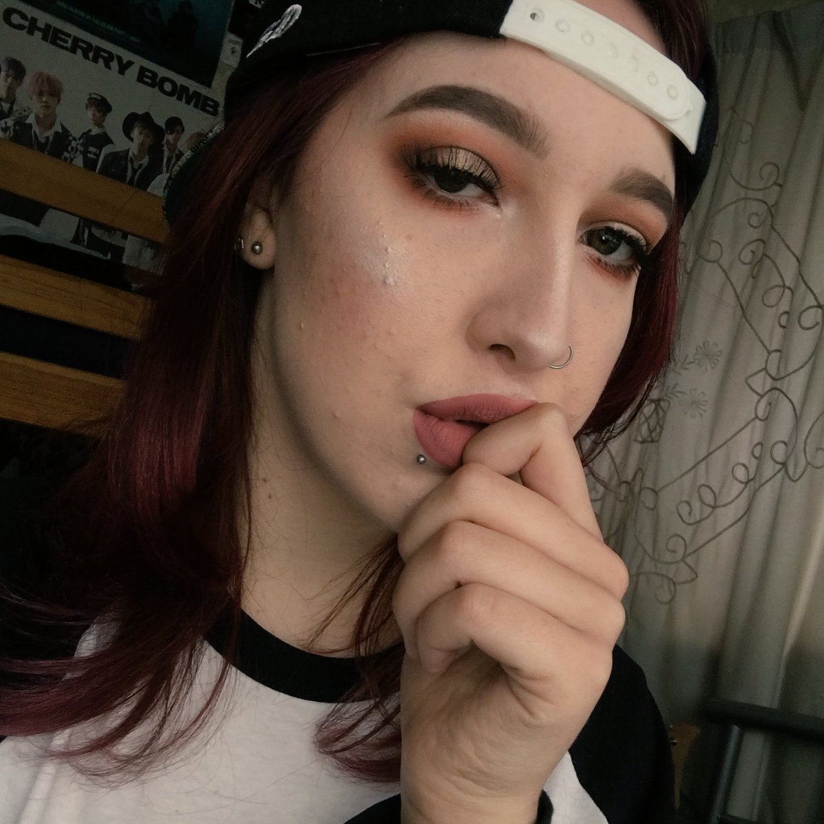 yooniqht's tweet image. Love is all we got,
so let’s love each other
— #monbebeselcaday