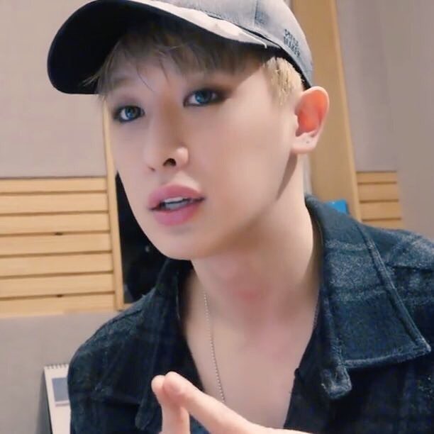 yooniqht's tweet image. Love is all we got,
so let’s love each other
— #monbebeselcaday