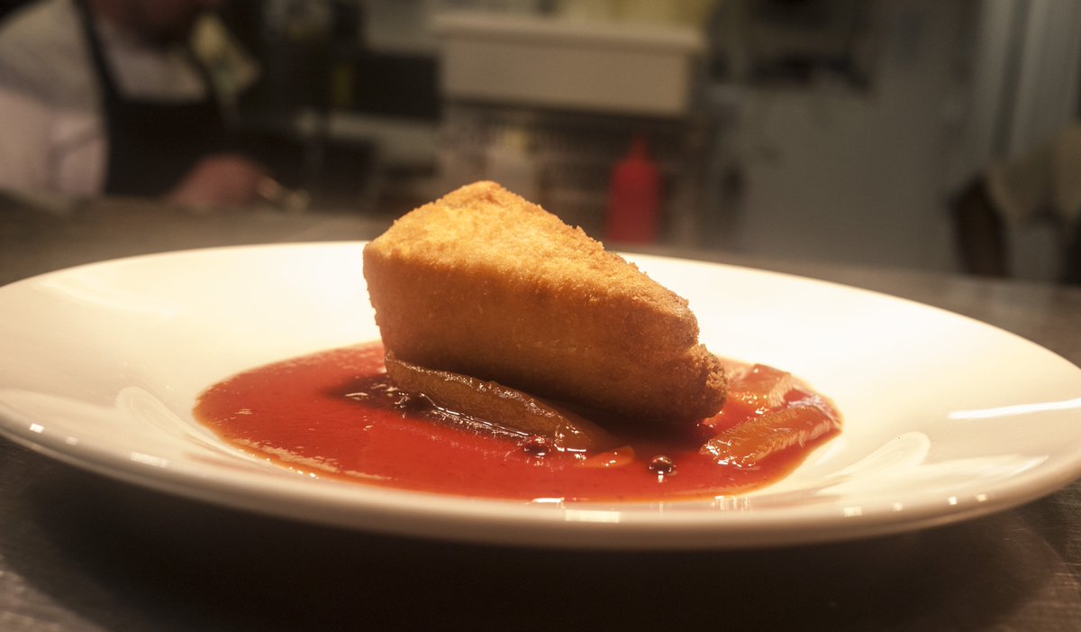 SousLeNezLeeds's tweet photo. What are you doing for dinner tonight? Give us a call and see if we can get you in! 0113 244 0108
#Leeds #ChristmasMenu #letusdothewashingup https://t.co/eWeaGRUwsy