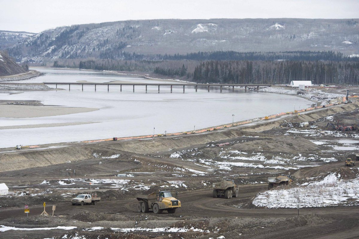 In parts of the world, Rivers have rights like human beings. Canada's great great grandchildren of now will pay dearly for what Canada has done to the rivers. They will pay for what Canada did to us. theglobeandmail.com/news/british-c… #EnvironmentalRacism #NoSiteC #TRC2017 #Treaty8 #CNDpoli