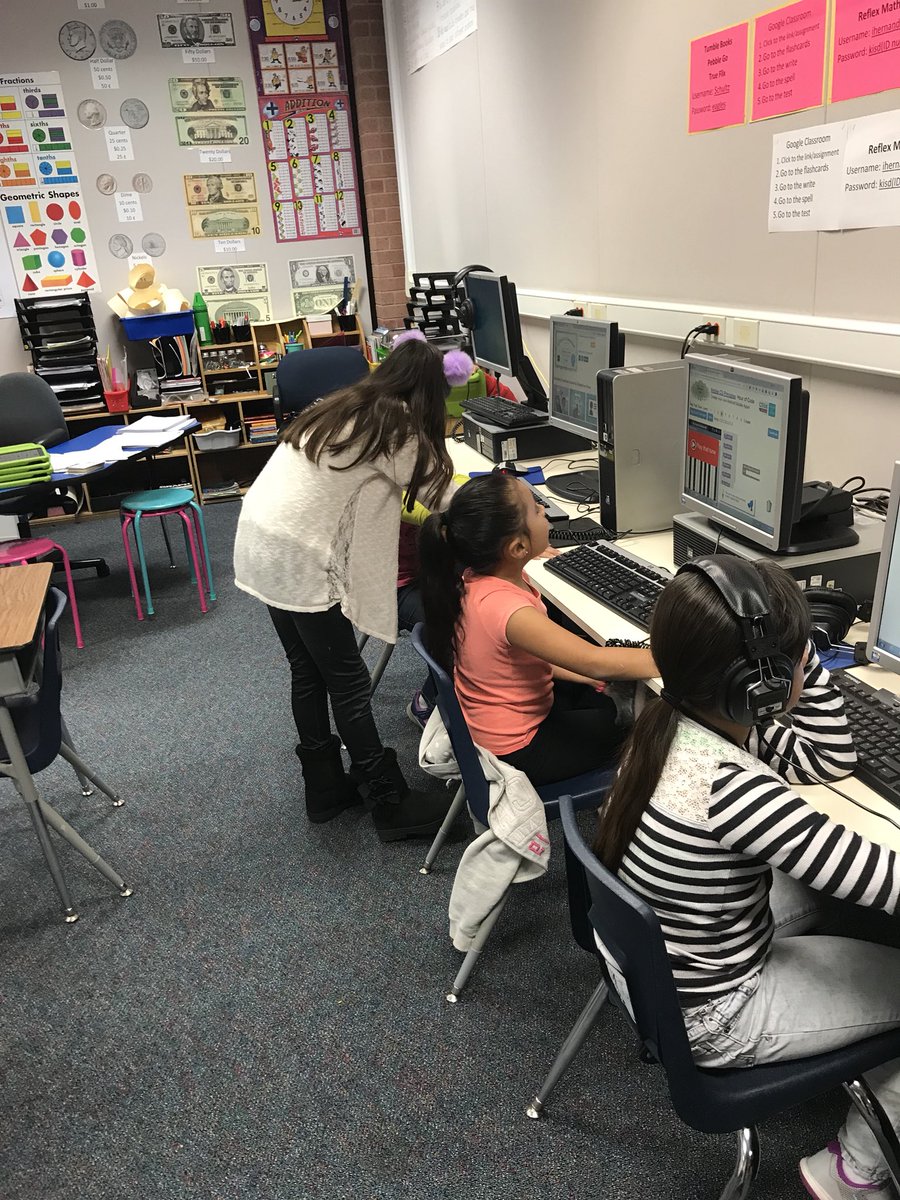 ihernandez111's tweet photo. Hour of coding.....4th and 5th grade helping my 2nd graders!!!!! https://t.co/ty1FRjos2e