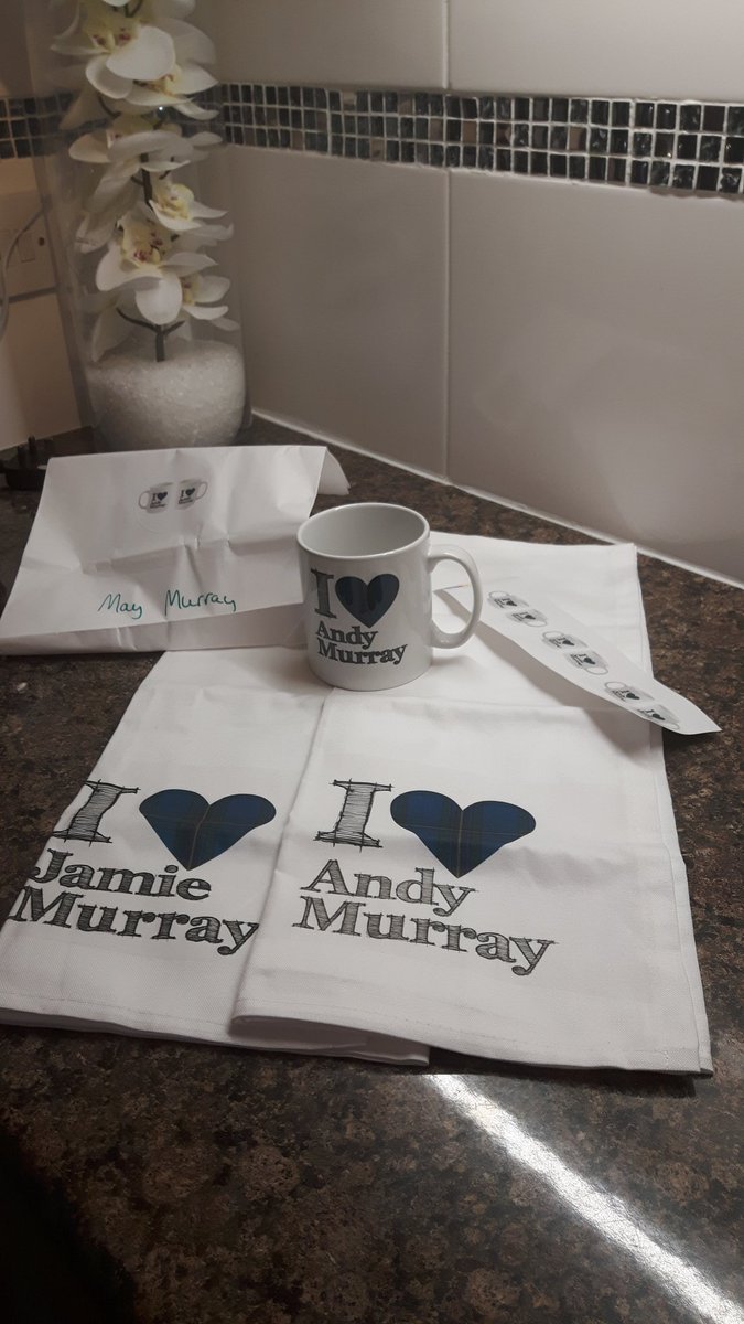 maymurray54's tweet photo. @NiallE Thank you so much, received my things. 😊😊 https://t.co/4Oq5sI5OG9