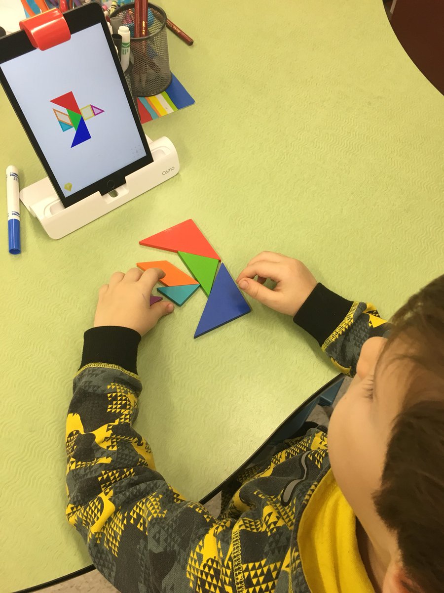 Learning about <a href="/PlayOsmo/">Osmo</a> and working together to solve puzzles! <a href="/HarrowHawksWSD/">Harrow Hawks WSD</a> #harrowlearns