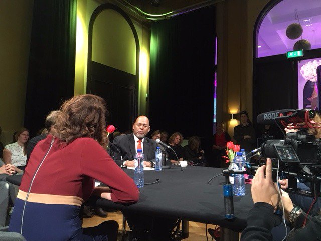 Zien hoe het eraan toeging bij de werkconferentie van @hvamic en @hvaco? #vondelcs #media Bekijk de foto's: