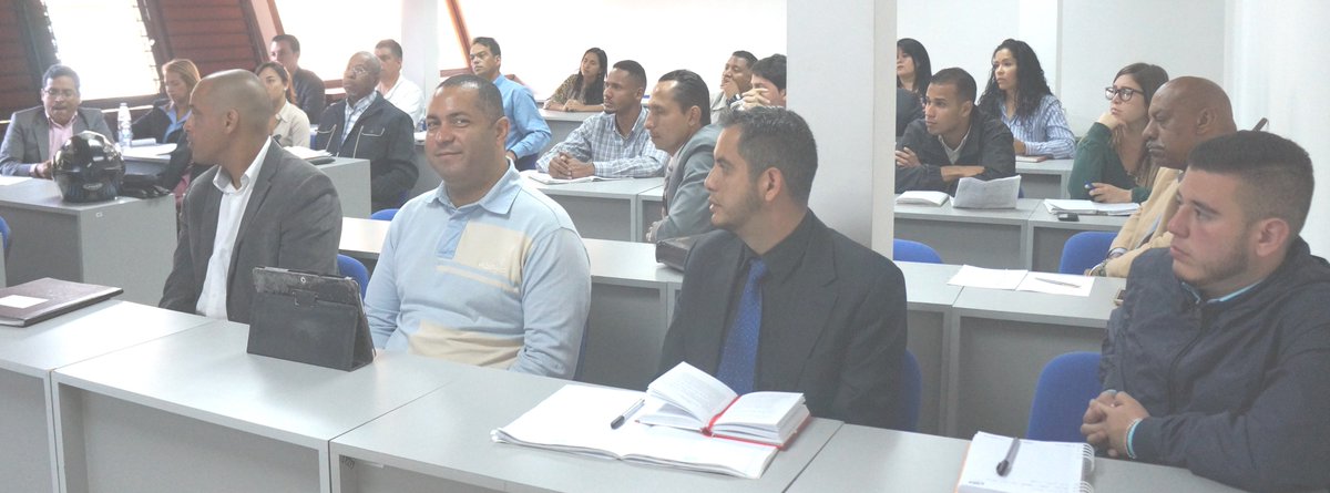 EscuelaFiscalMP's tweet photo. #EnDesarrollo | dictamos el Taller: La Acusación Fiscal a la Luz del Proceso Penal Venezolano". Facilitadora: Abg. Rebeca Henríquez #ProgramaciónAFA #FENFMP #Gestión #PorlaJusticiaylosDDHH https://t.co/cGjJSZPjxJ