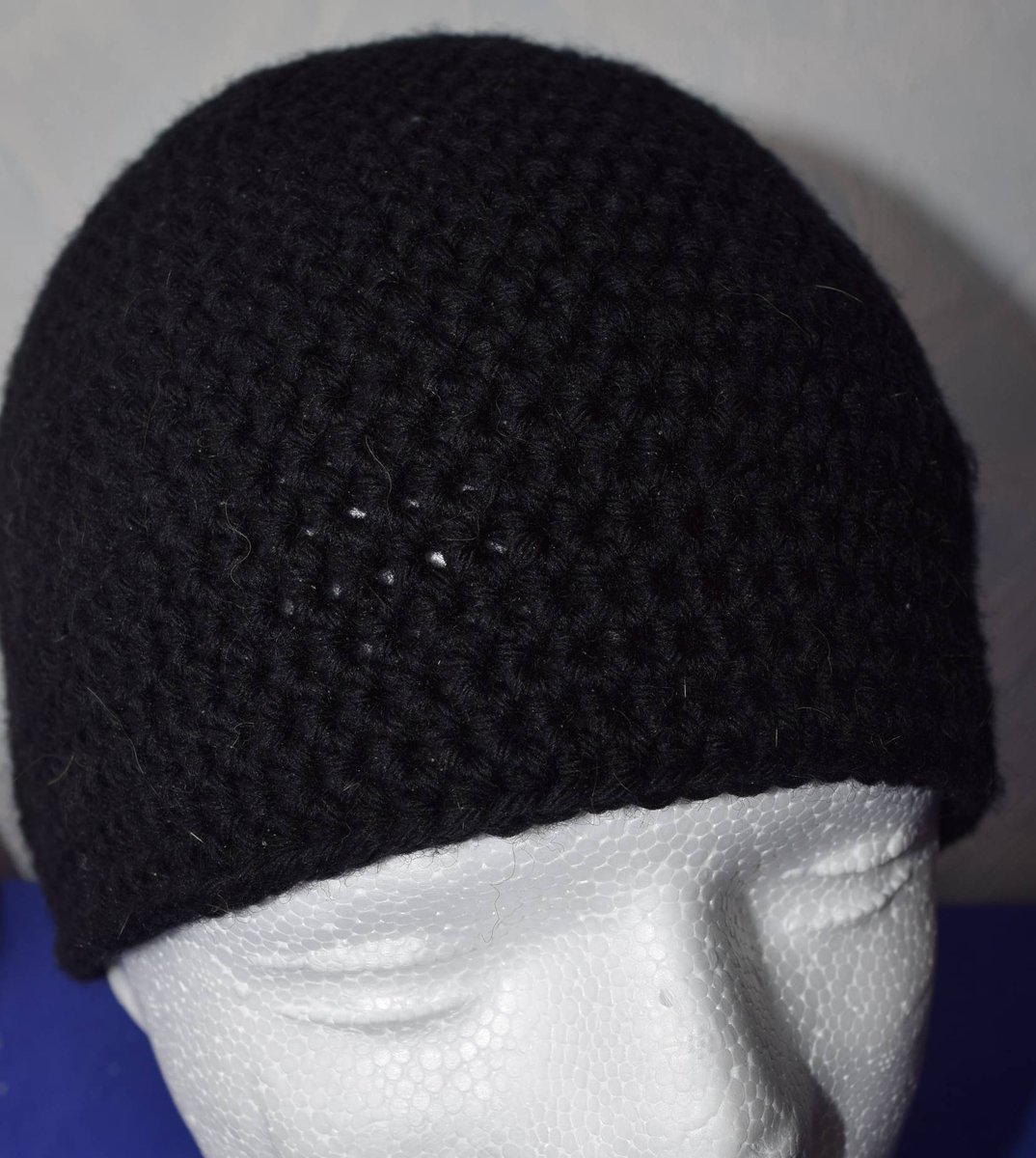 bommelig_alex's tweet photo. Preis: 33,00 €; Unisex Merino Wollmütze / Wintermütze / Skimütze / Beanie / 100 % Merino-Schaf-Wolle / schwarz / KU 57-60 cm https://t.co/eYiSaUT2ht #accessoires #hut #mutze #beanie #vintage #elegant #damen #hakelmutzen #hat https://t.co/0OAIGsJ75p