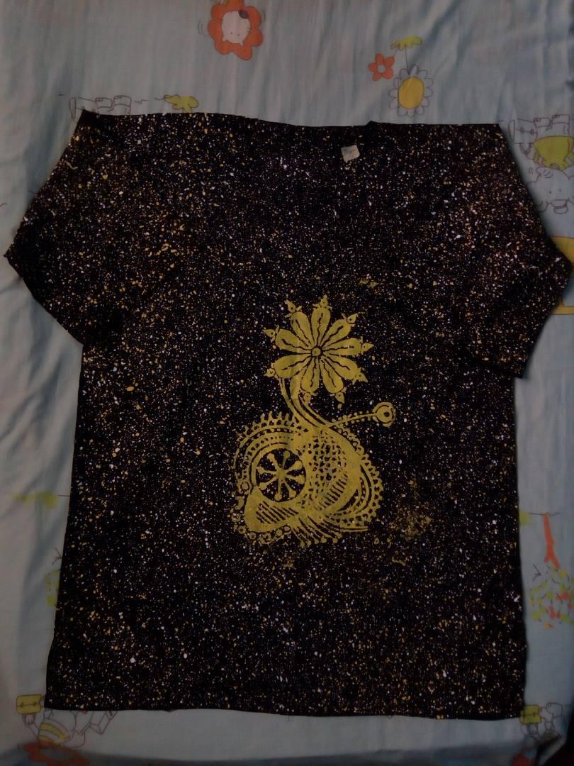 Adituedumare's tweet photo. Guys gift ur Friends and Family this fabulously designed Adire Tops and Fabrics. Dm to place ur orders. Check my ig page: aditu_fabrics for my picture collection. Kindly rt
#FOSolarEnergy #AlayeByRichthug #Infinix1212 #FelaAndTheKalakutaQueens #funaabdecides #TuesdayThoughts https://t.co/j1y4C959CL