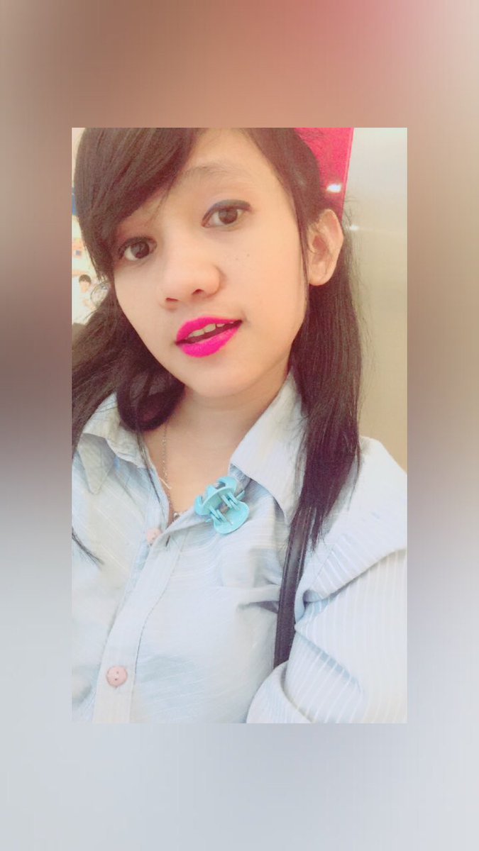 Rida_Nadeak's tweet photo. 💄 https://t.co/PJFN1EGN2Z